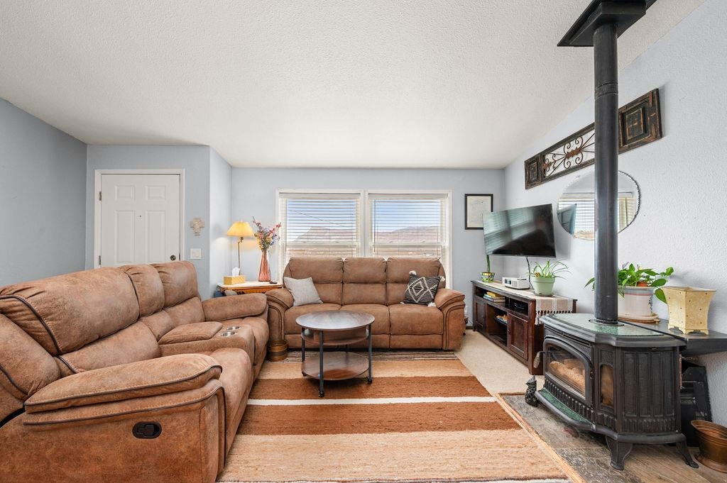598 39 Road Property Photo 6