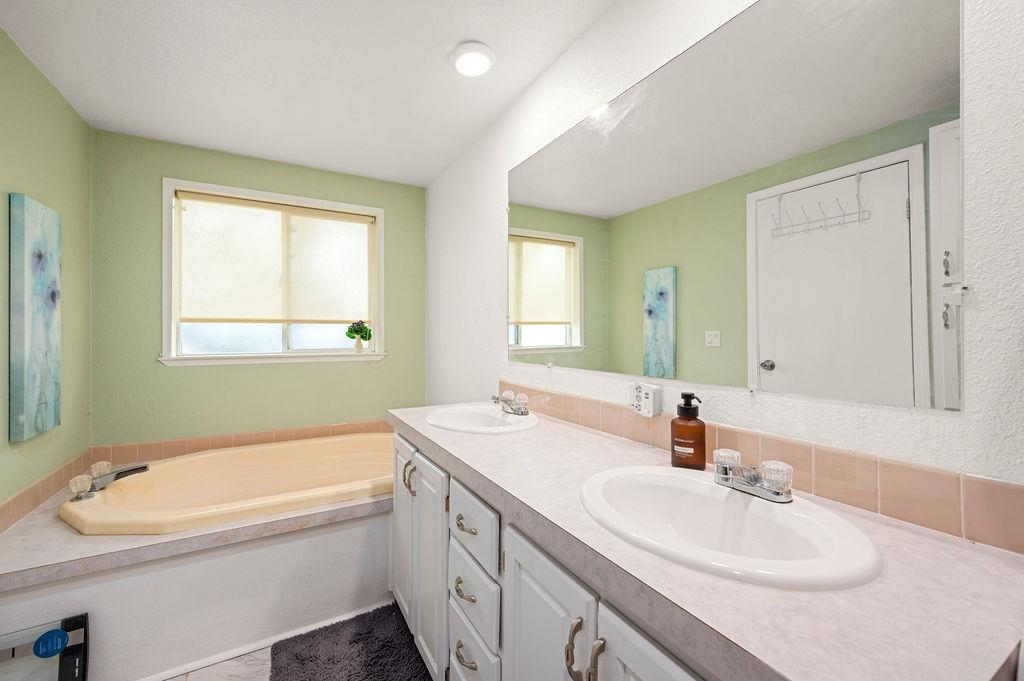 598 39 Road Property Photo 10