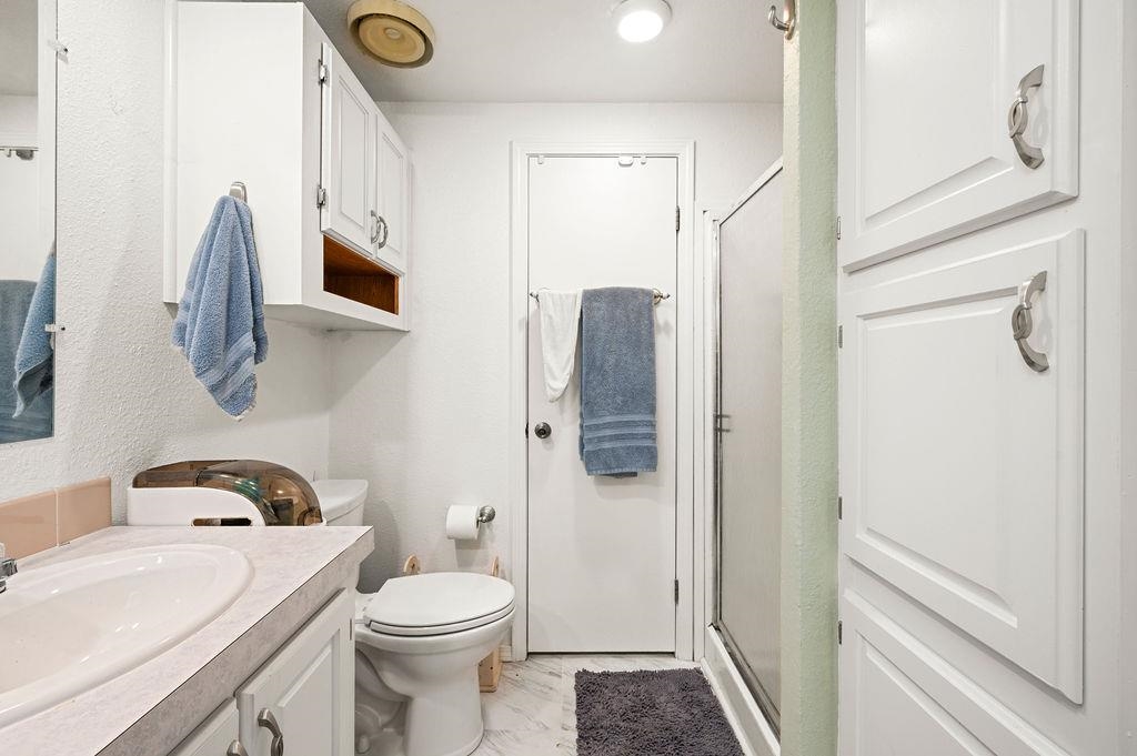 598 39 Road Property Photo 11