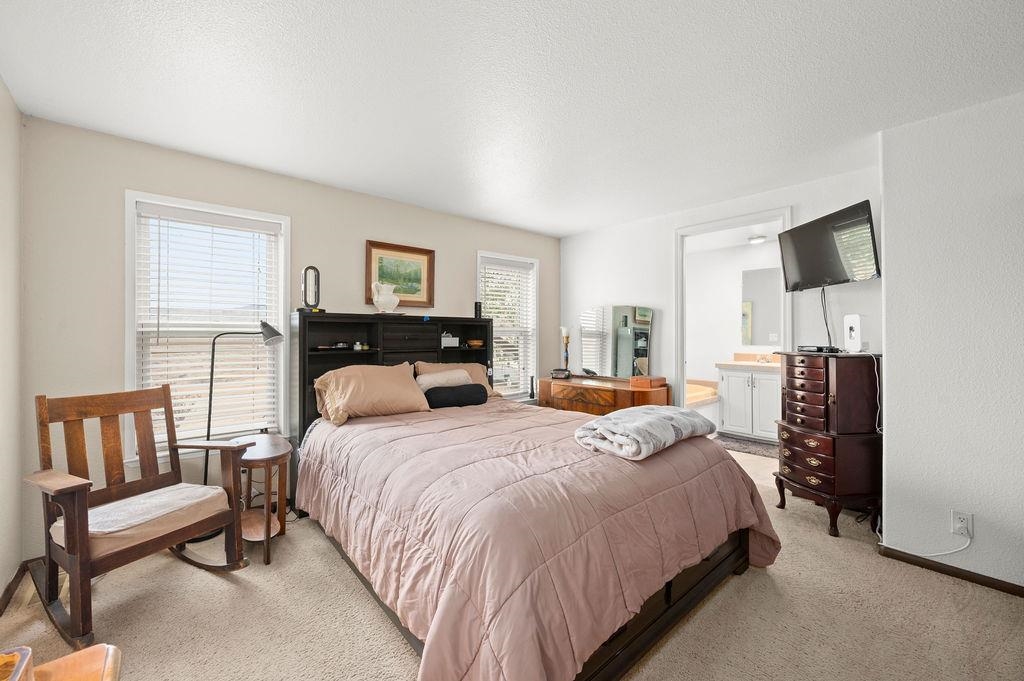 598 39 Road Property Photo 12