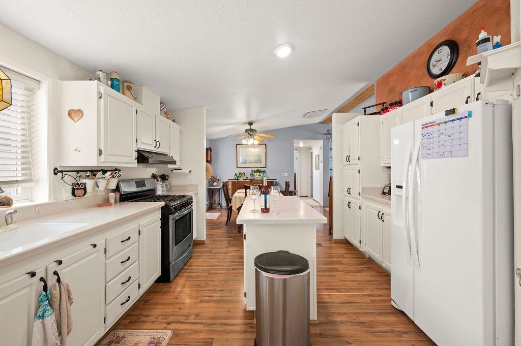 598 39 Road Property Photo 16