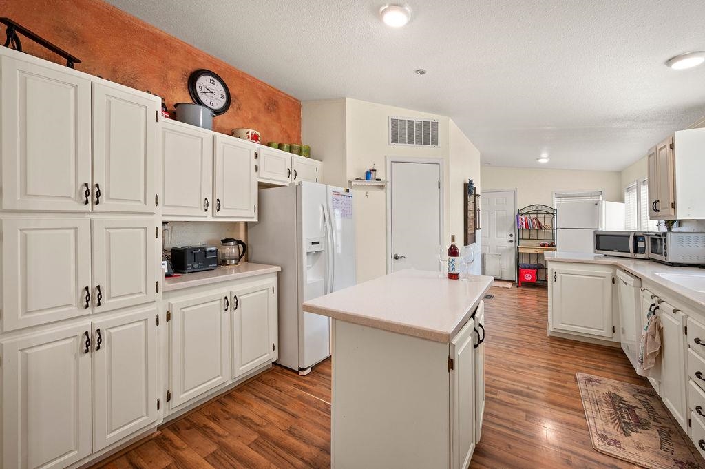 598 39 Road Property Photo 18