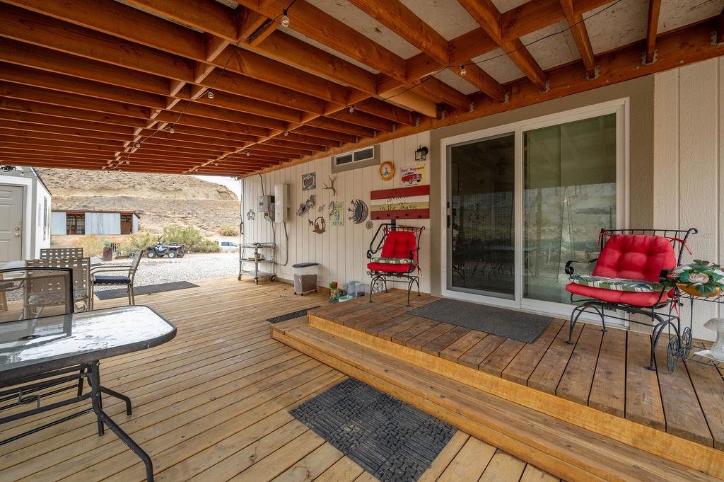 598 39 Road Property Photo 21