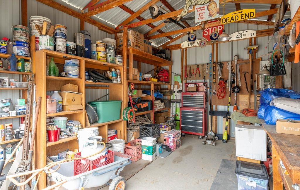 598 39 Road Property Photo 23
