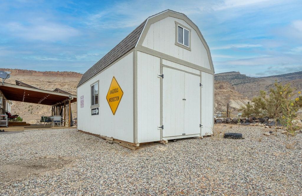 598 39 Road Property Photo 28