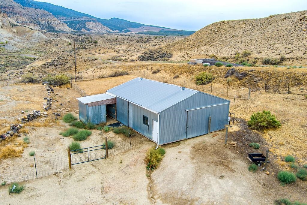 598 39 Road Property Photo 33