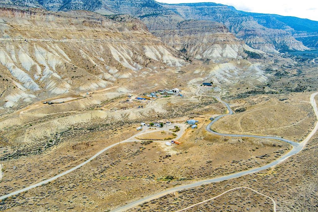 598 39 Road Property Photo 40