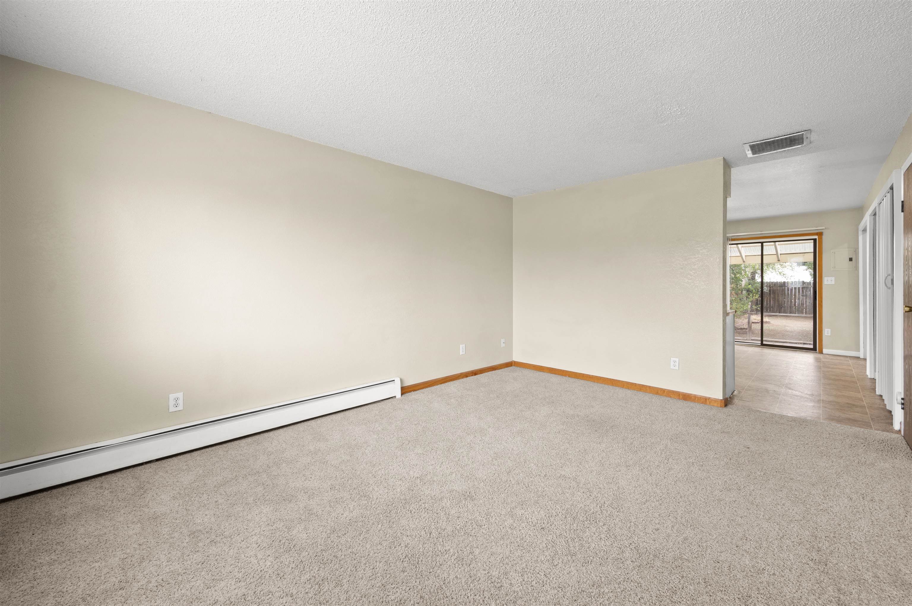 559 W Pabor Way Property Photo 9
