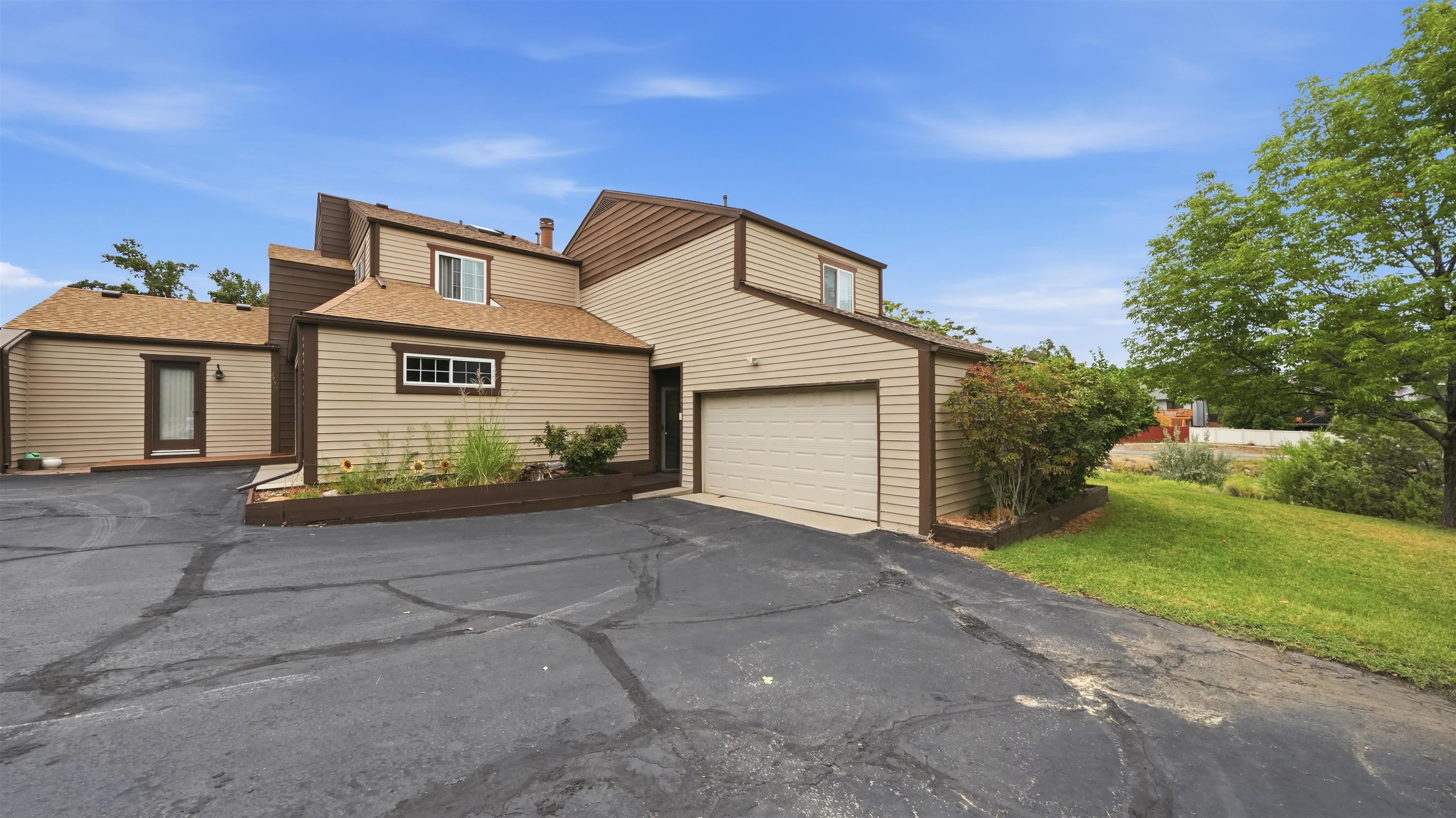 379 Explorer Court Property Photo 1