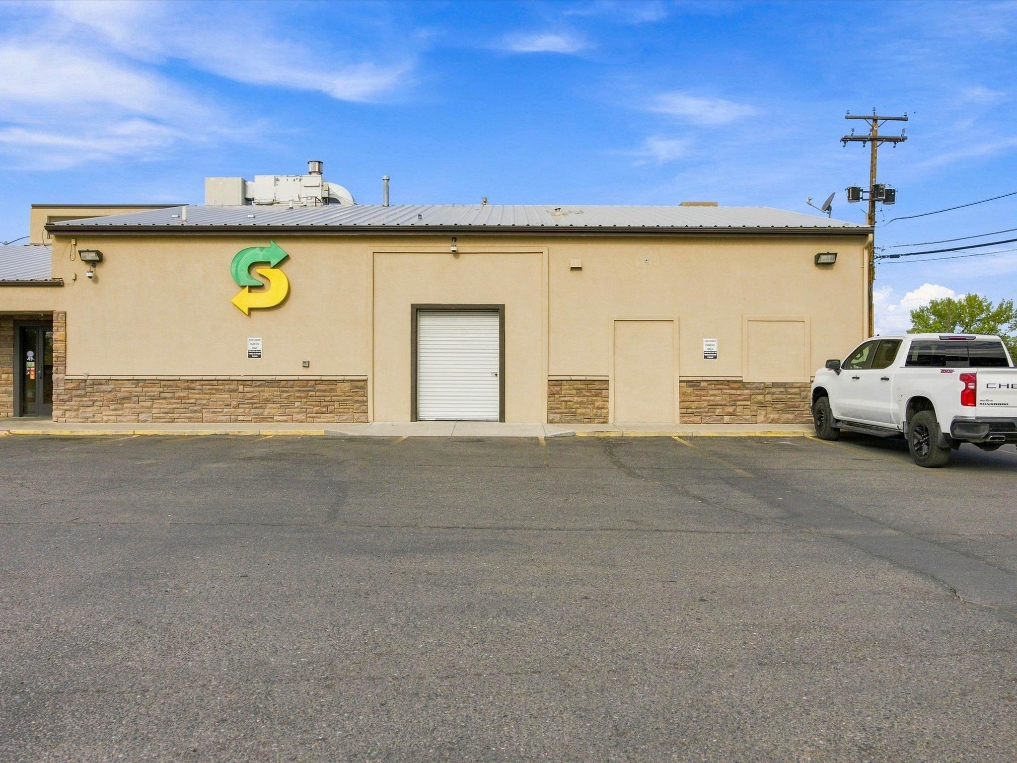 810 North Avenue Property Photo 6
