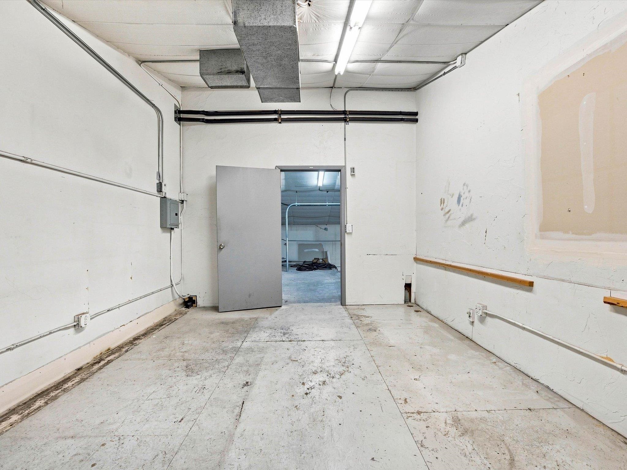 810 North Avenue Property Photo 32