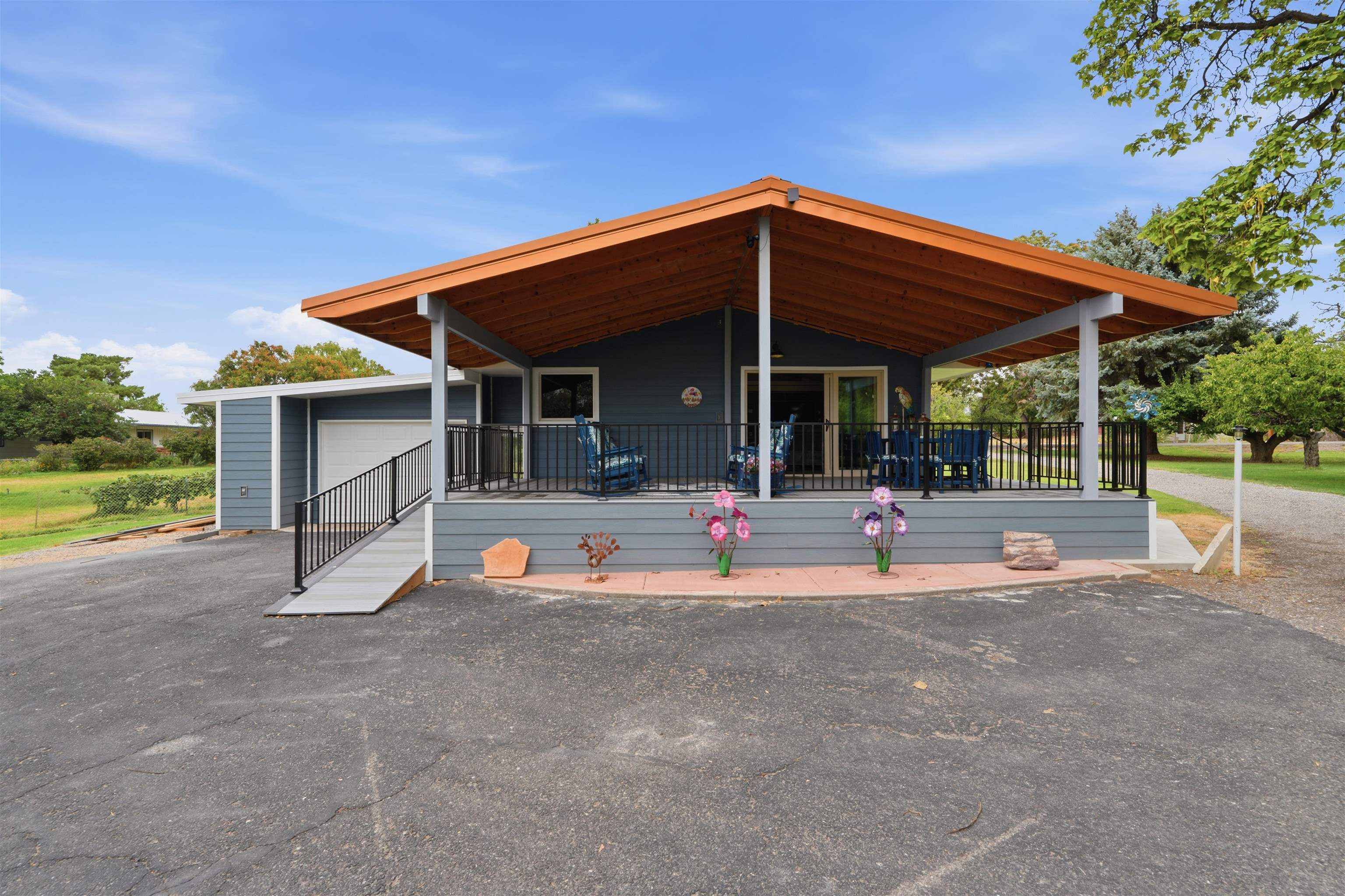 771 26 1/2 Road Property Photo 1