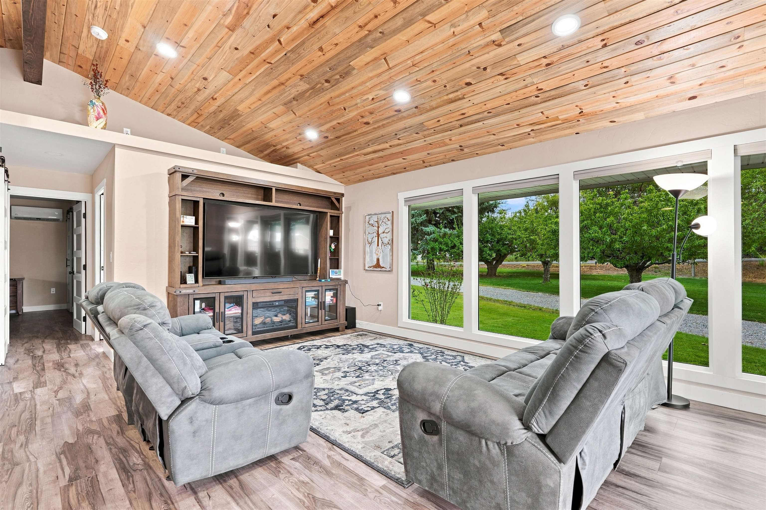 771 26 1/2 Road Property Photo 11