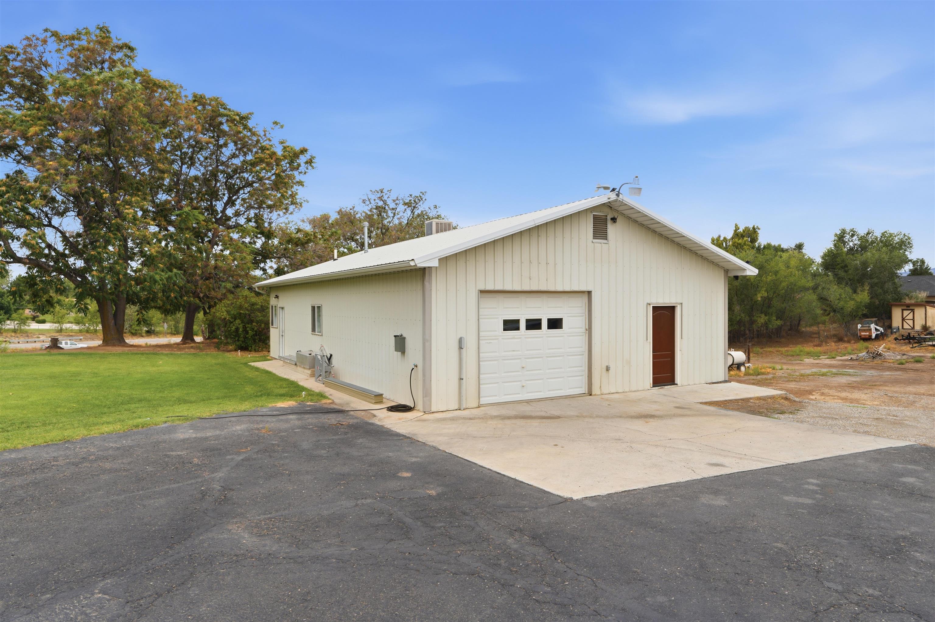 771 26 1/2 Road Property Photo 29