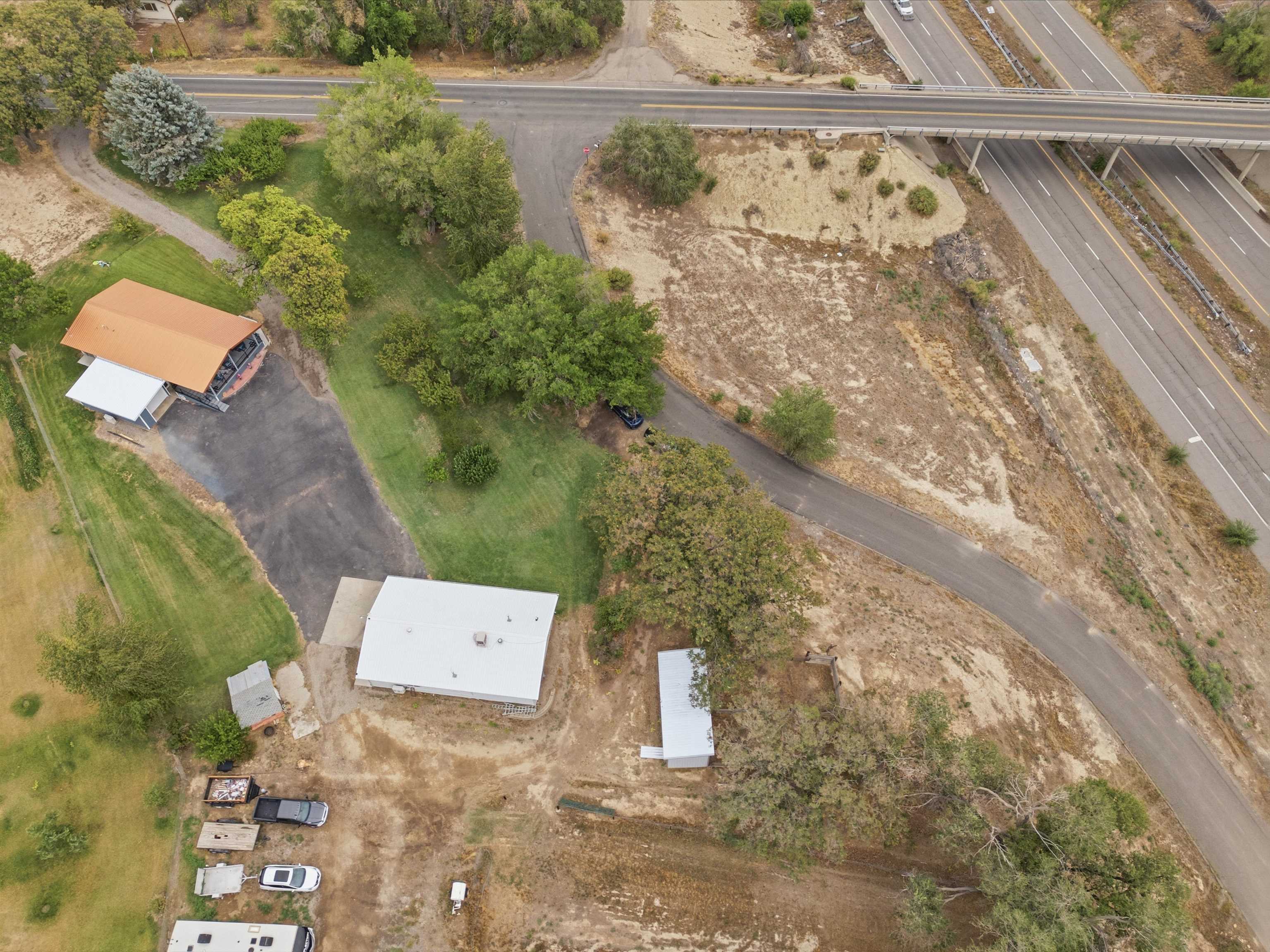 771 26 1/2 Road Property Photo 32