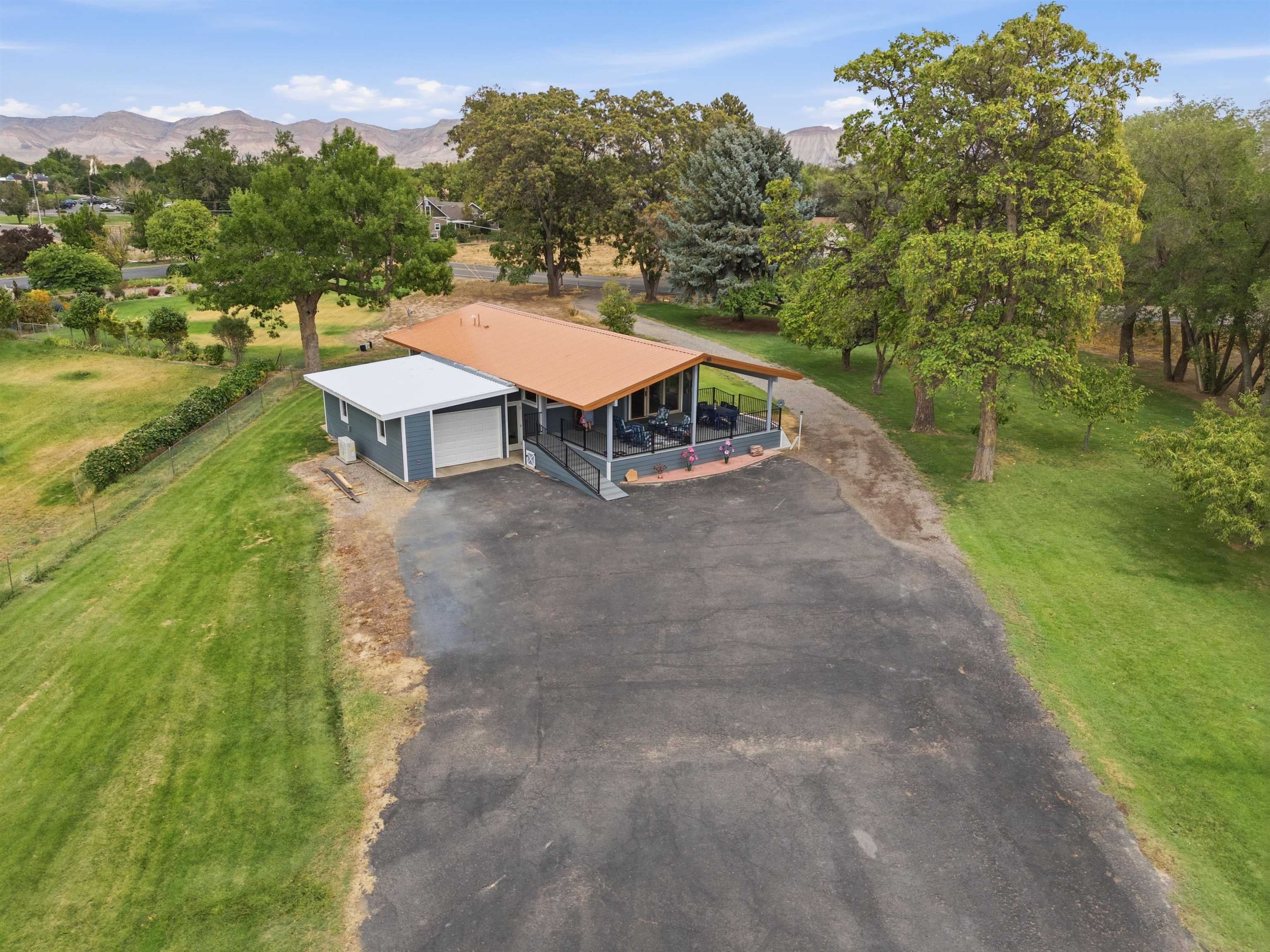 771 26 1/2 Road Property Photo 37