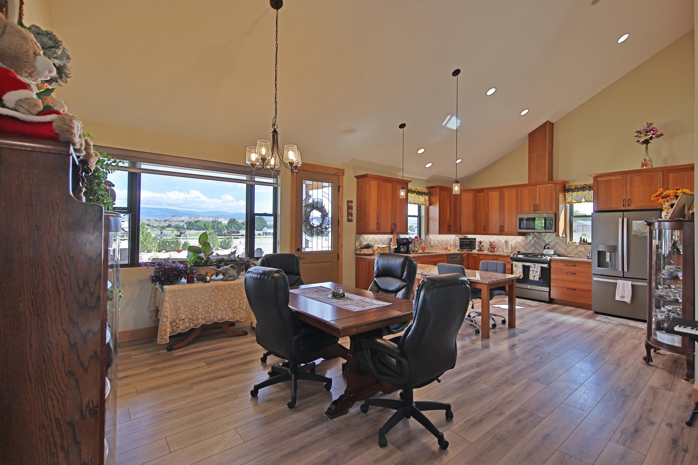 20586 Pearl Court Property Photo 6