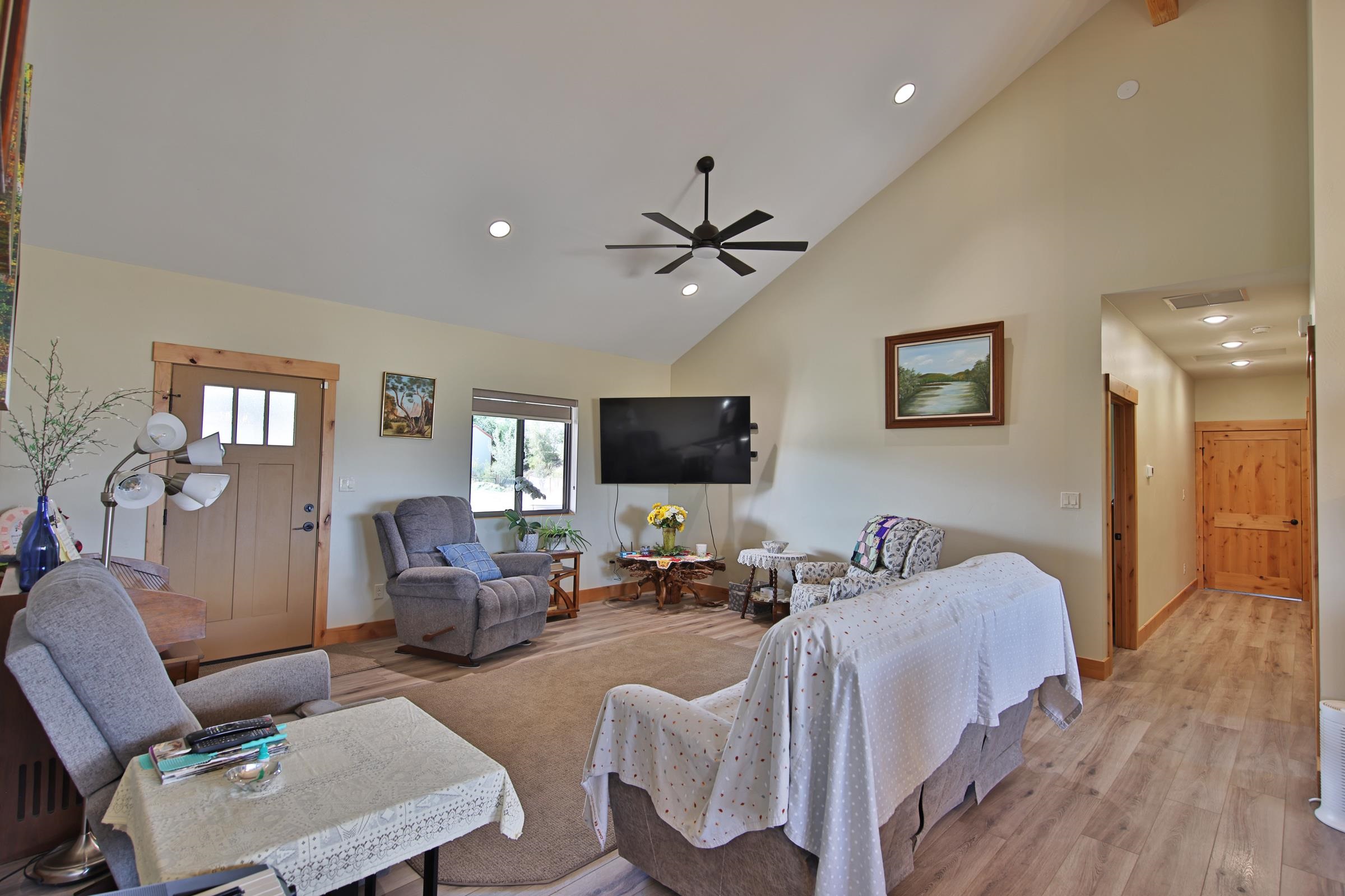 20586 Pearl Court Property Photo 9