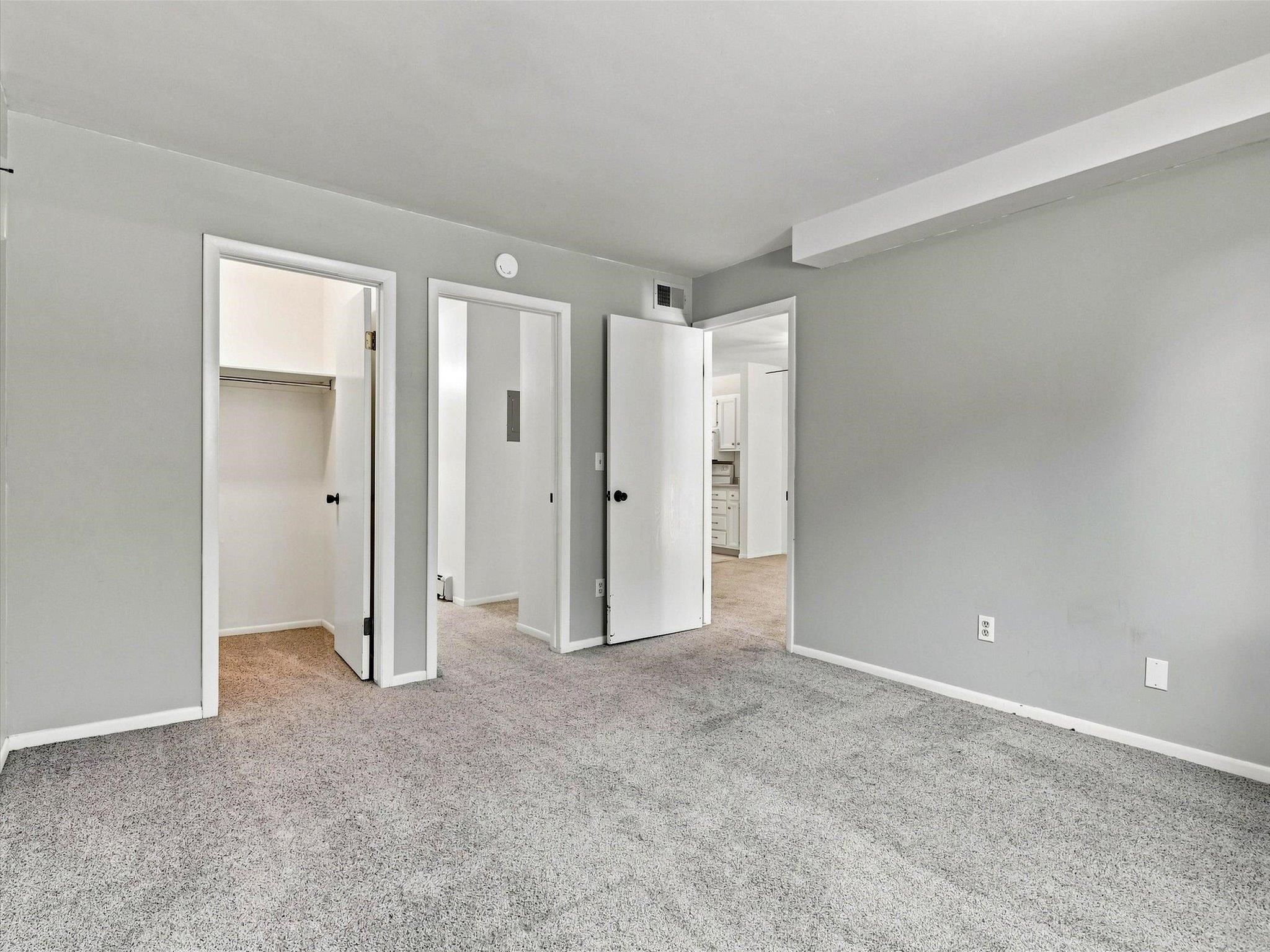 3231 Lakeside Drive Property Photo 14