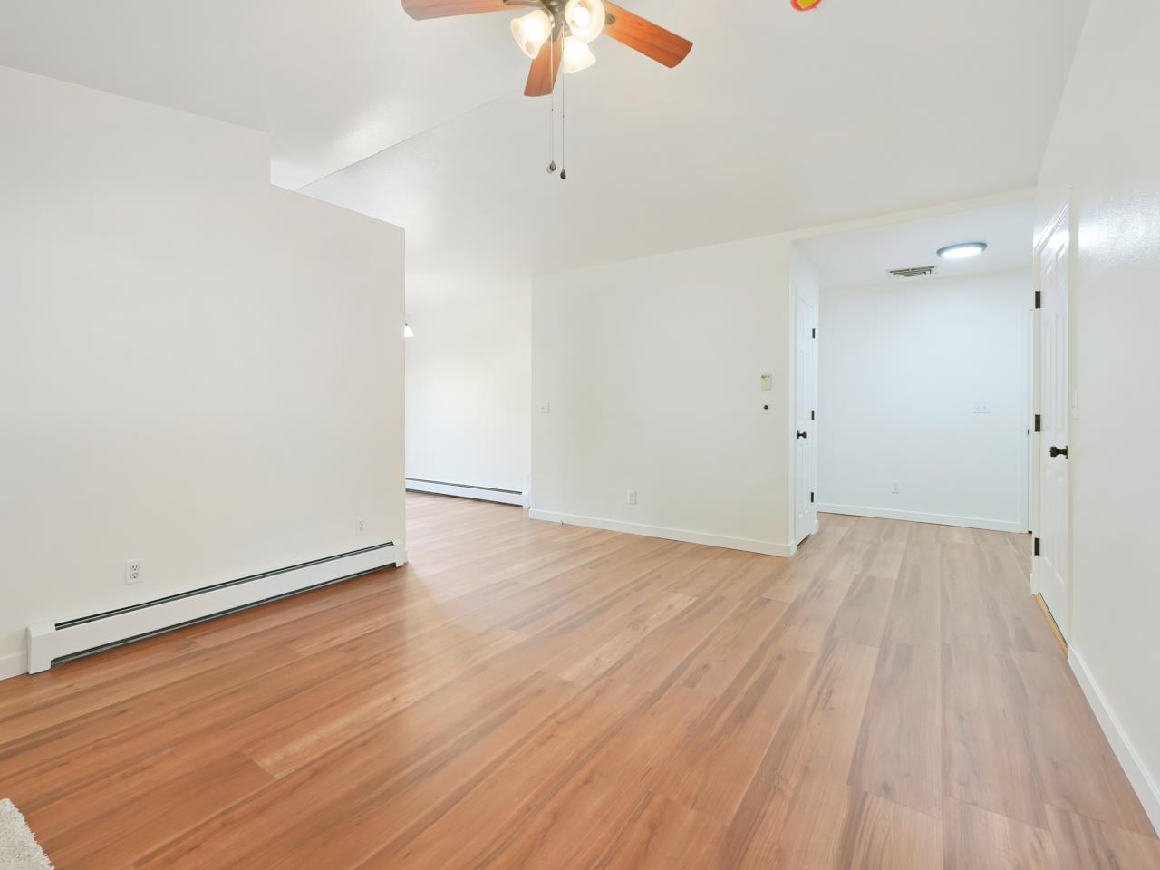 2943 S Palace Circle Property Photo 3