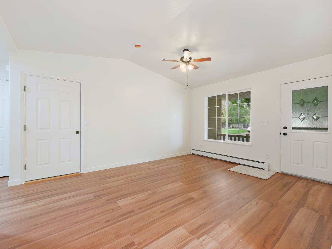 2943 S Palace Circle Property Photo 5