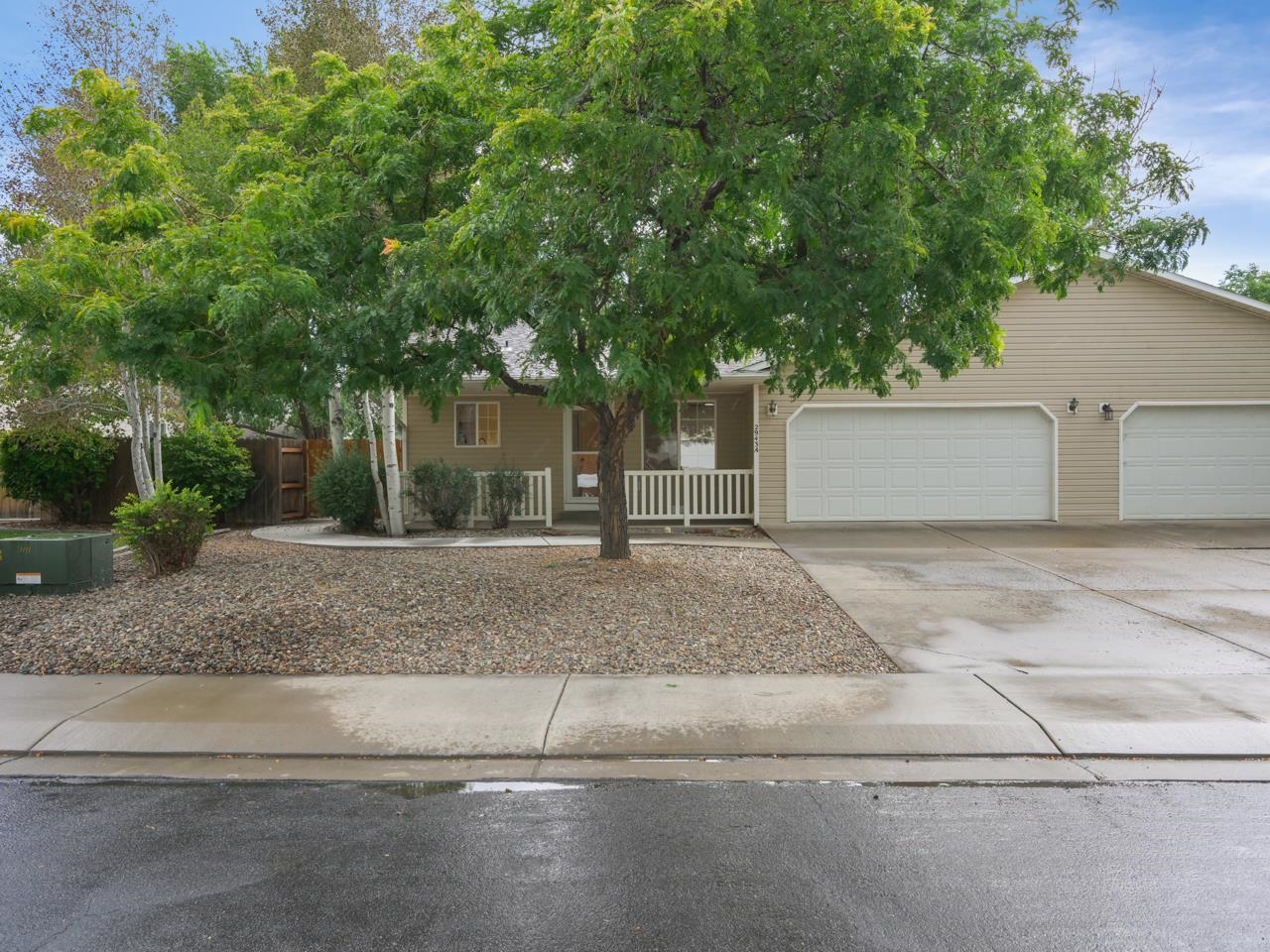 2943 S Palace Circle Property Photo 23