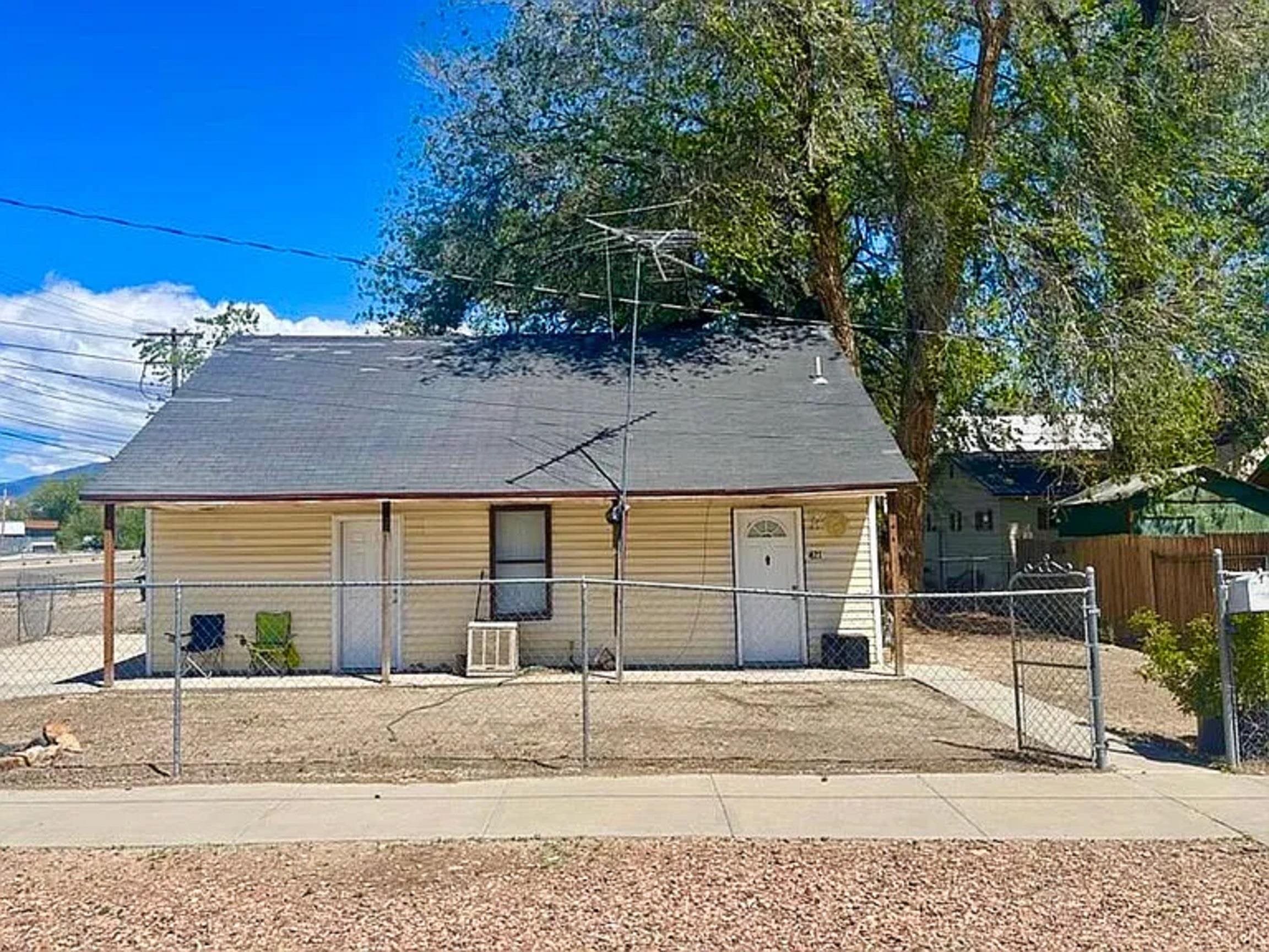 421 W 3rd Street Property Photo 1