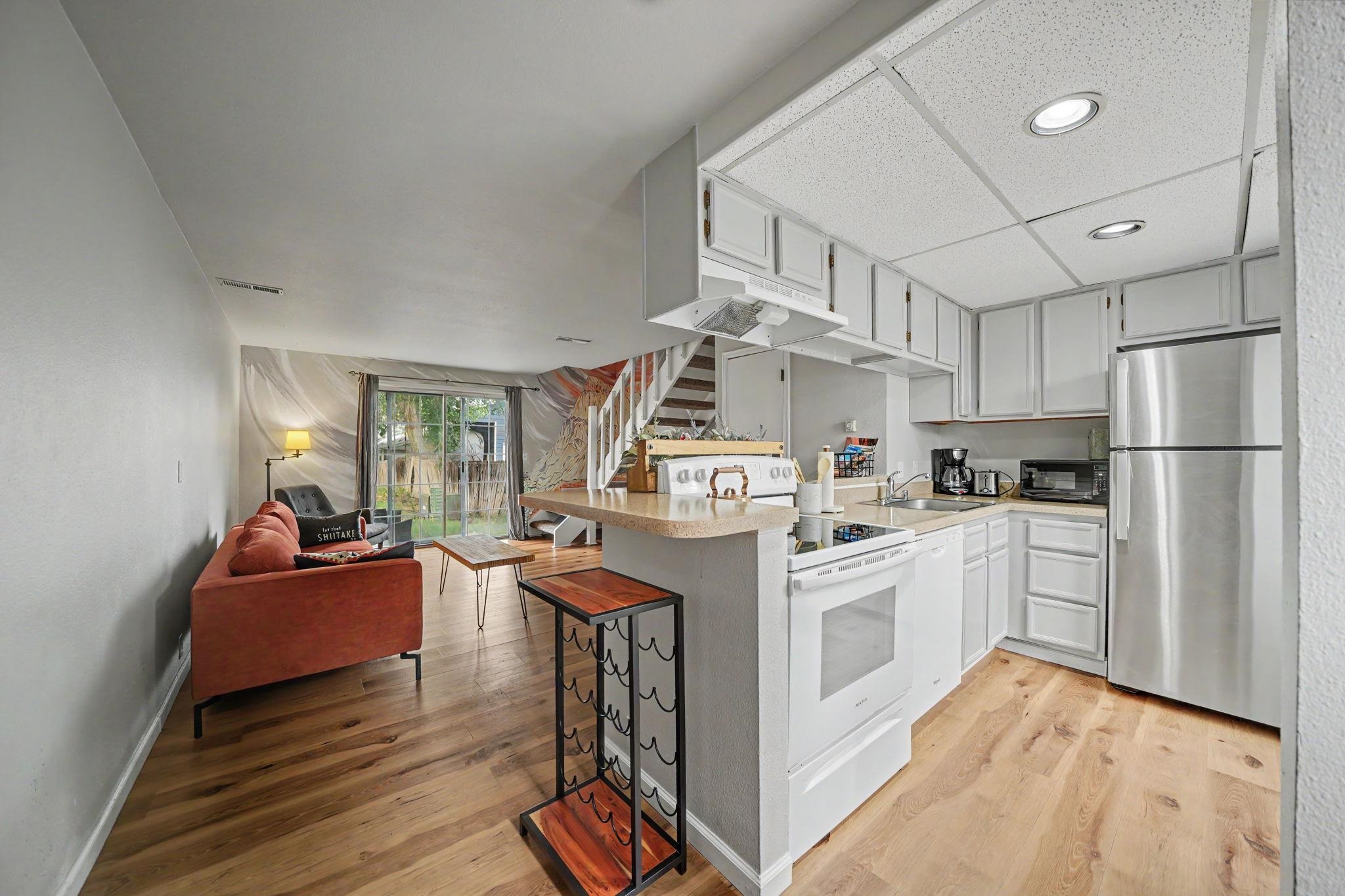 523 28 1/4 Road Property Photo 2