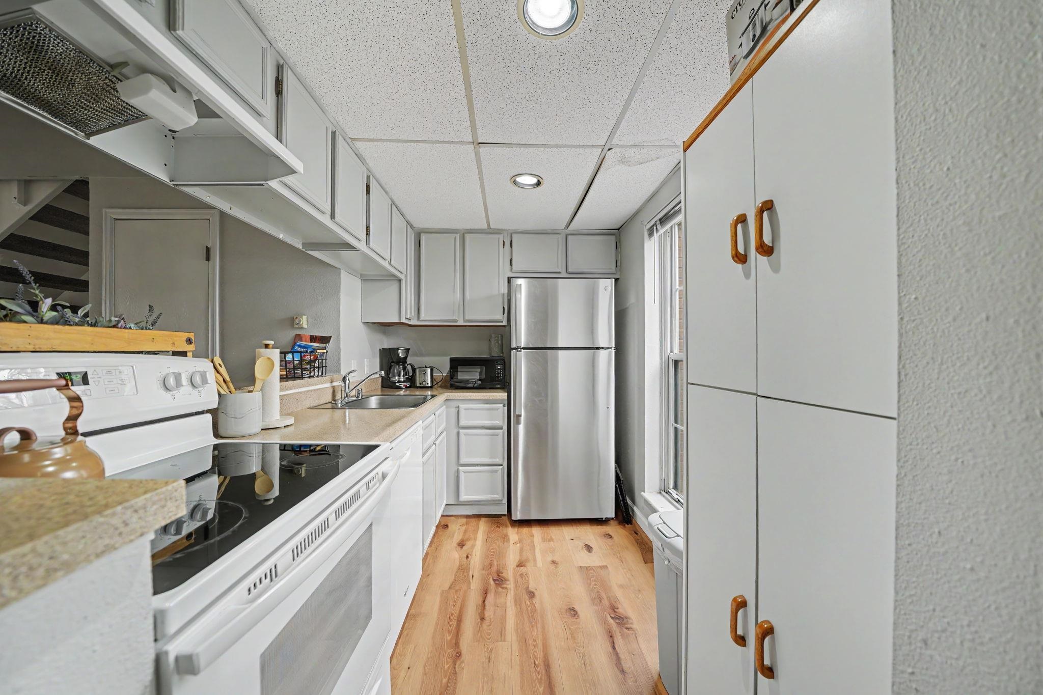 523 28 1/4 Road Property Photo 3