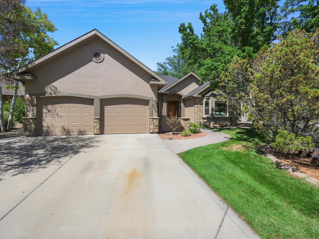 2254 Sparrow Court Property Photo 1
