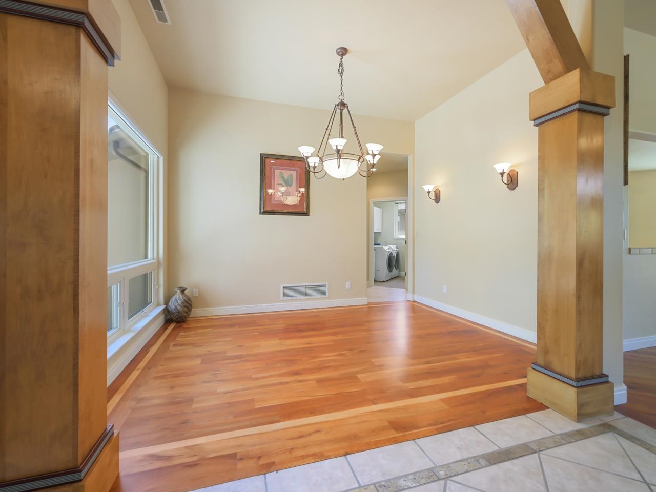 2254 Sparrow Court Property Photo 4