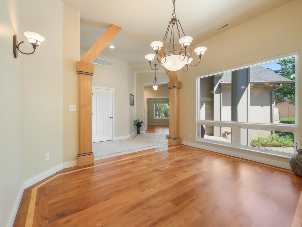 2254 Sparrow Court Property Photo 5