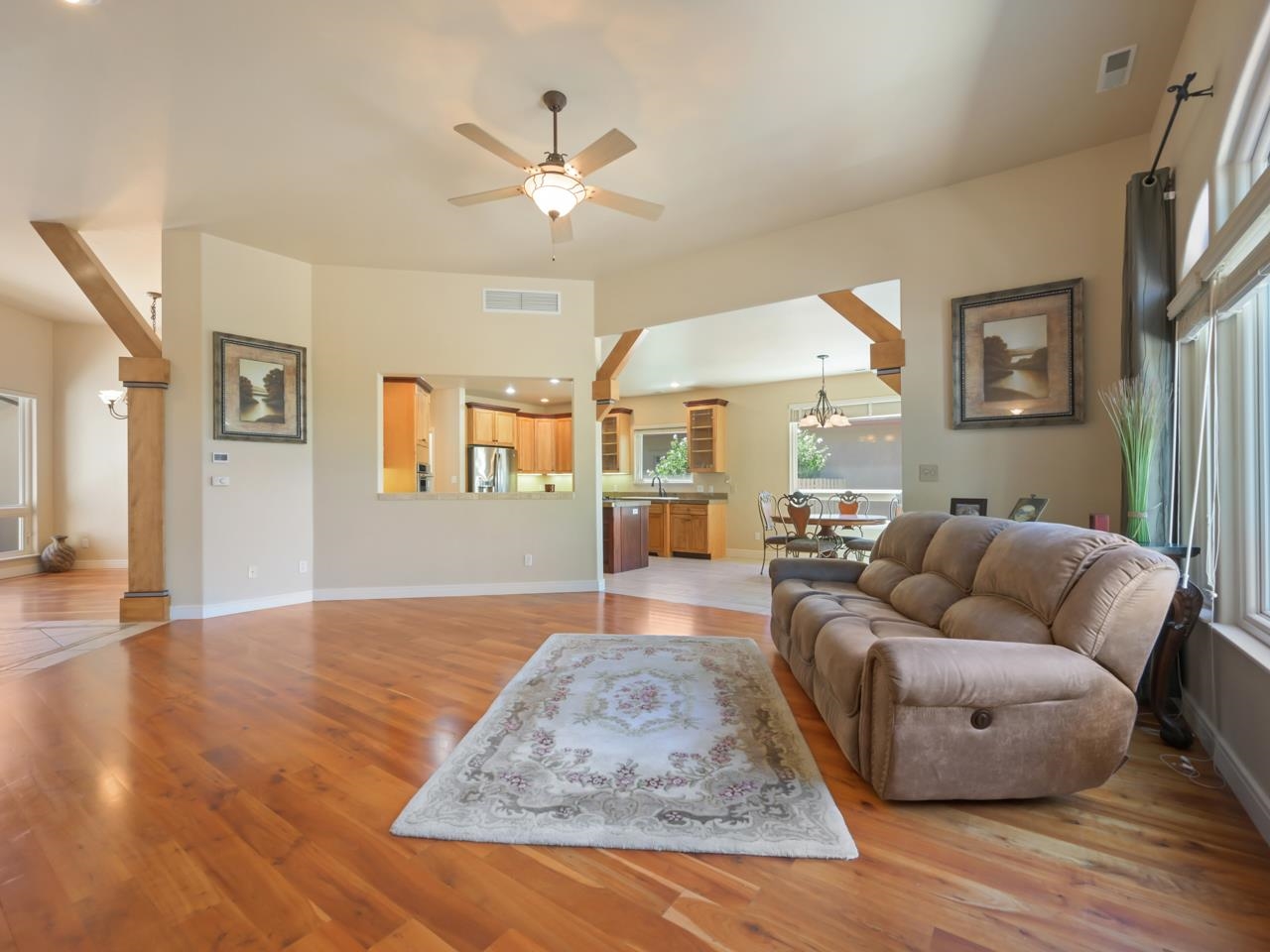 2254 Sparrow Court Property Photo 9