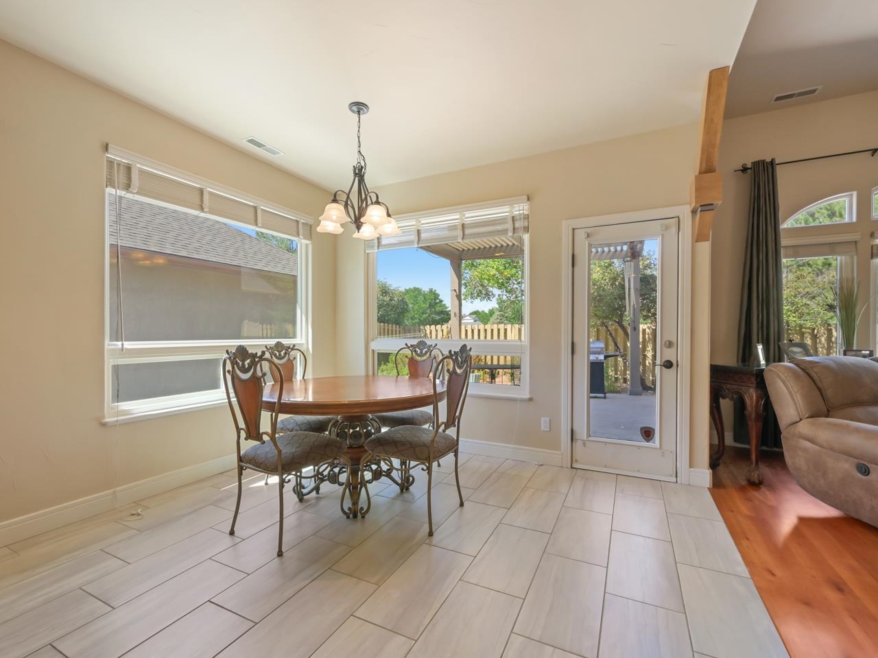 2254 Sparrow Court Property Photo 11