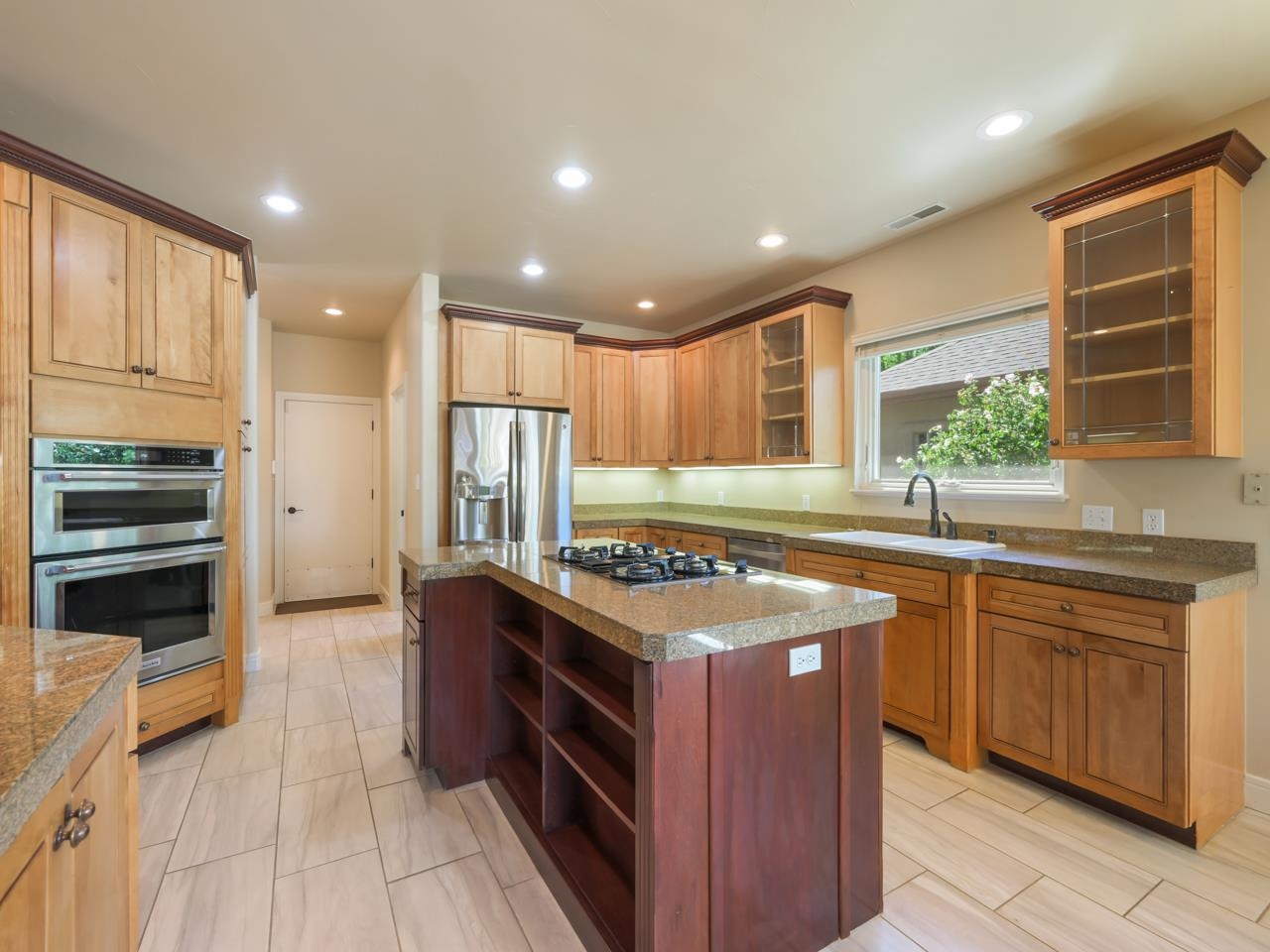2254 Sparrow Court Property Photo 12