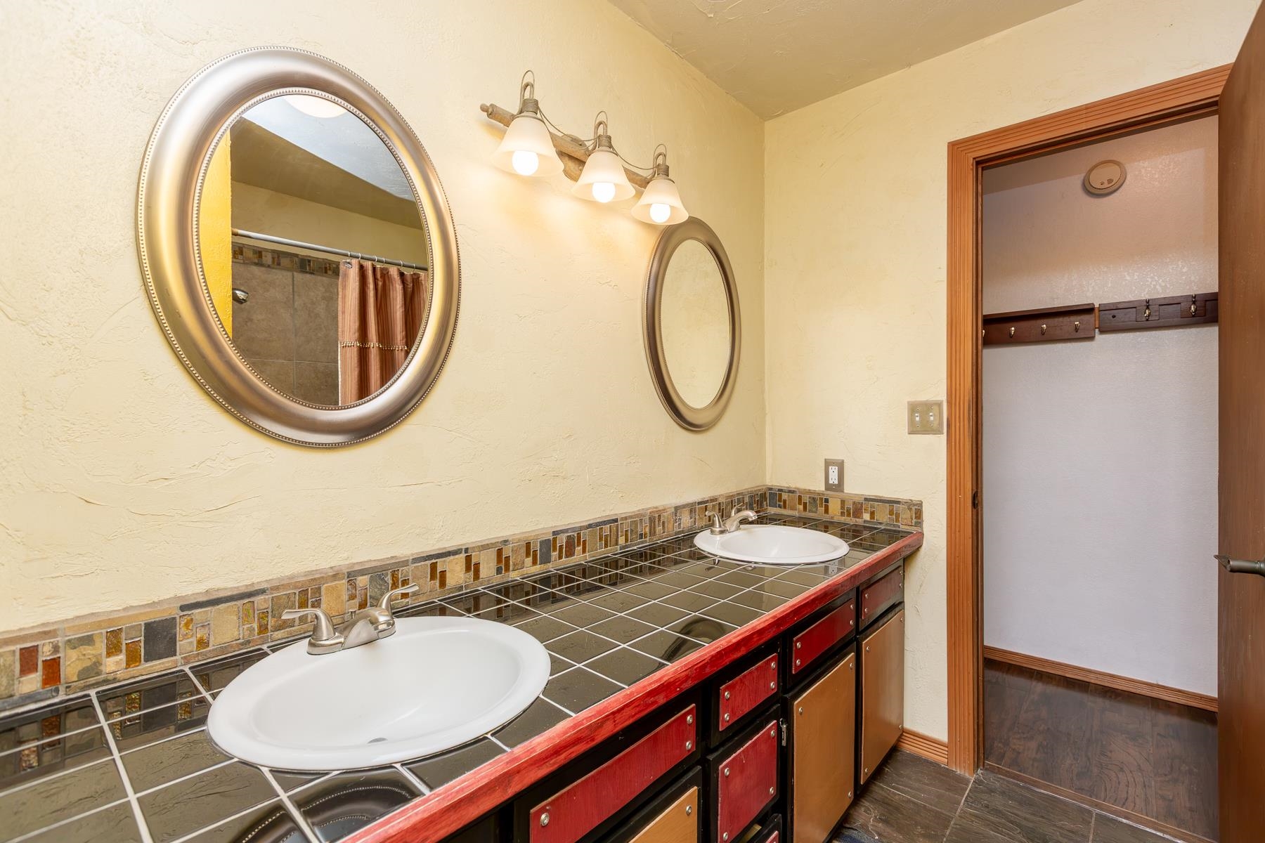 9121 54 Road Property Photo 22