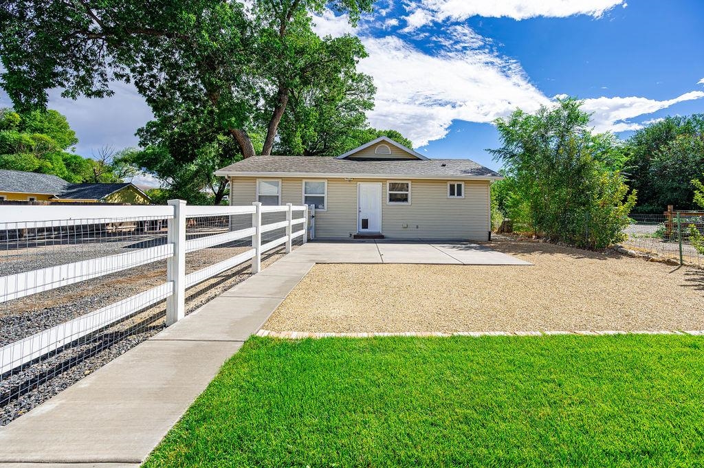 3628 G Road Property Photo 6