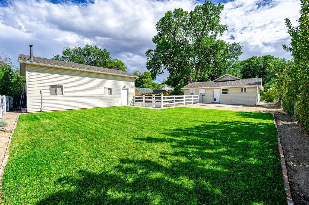 3628 G Road Property Photo 7