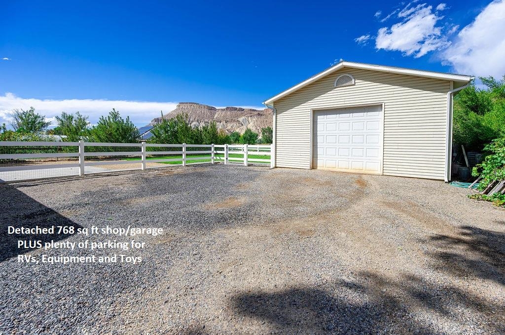 3628 G Road Property Photo 30