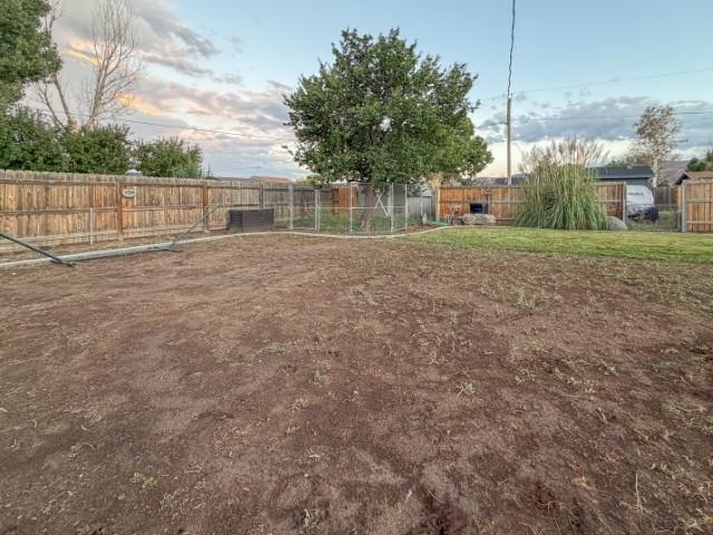 1032 E Grand Avenue Property Photo 23