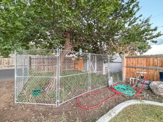 1032 E Grand Avenue Property Photo 24