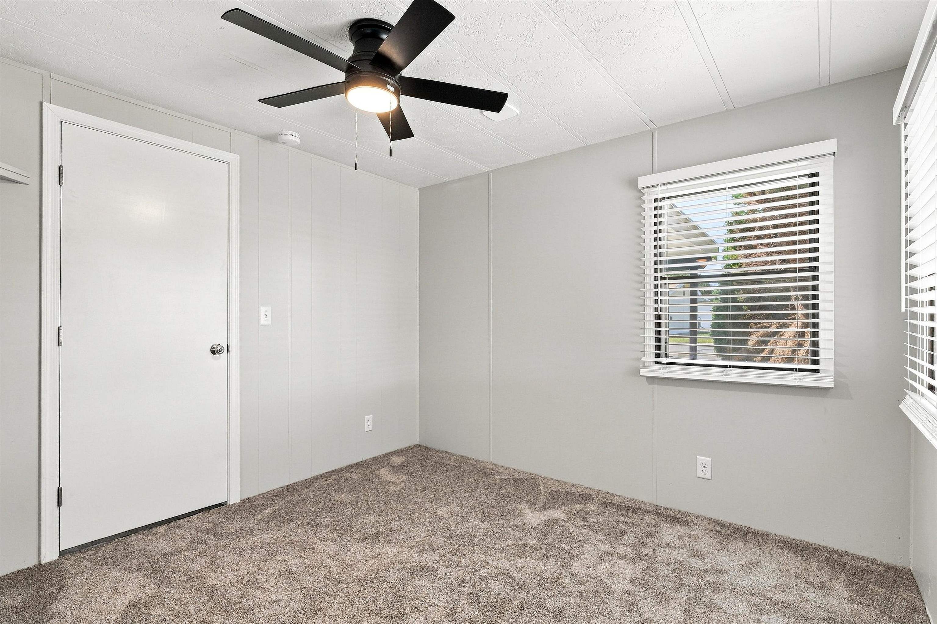598 E Conestoga Circle Property Photo 20