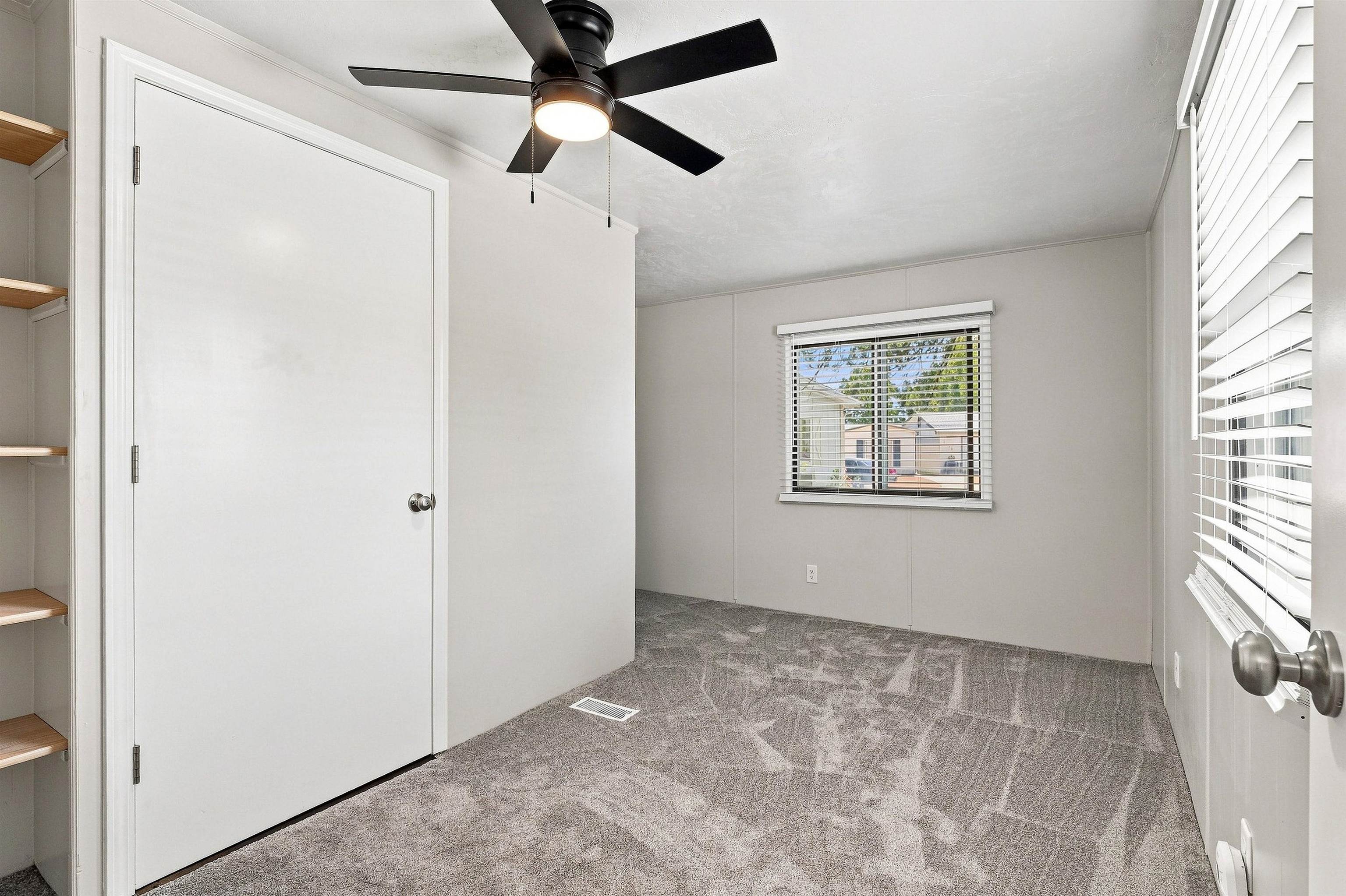 598 E Conestoga Circle Property Photo 21