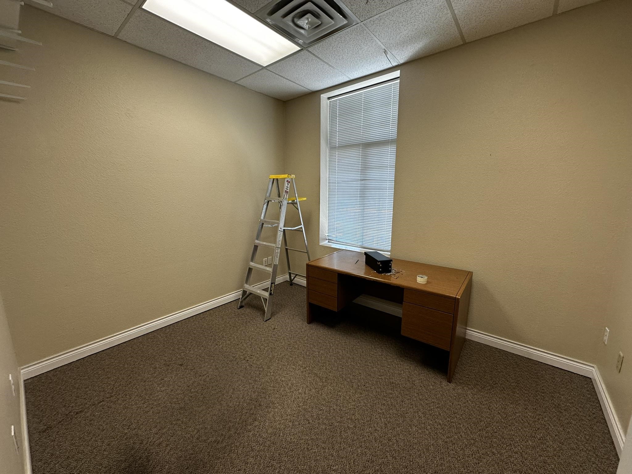 300 Main Street Property Photo 7