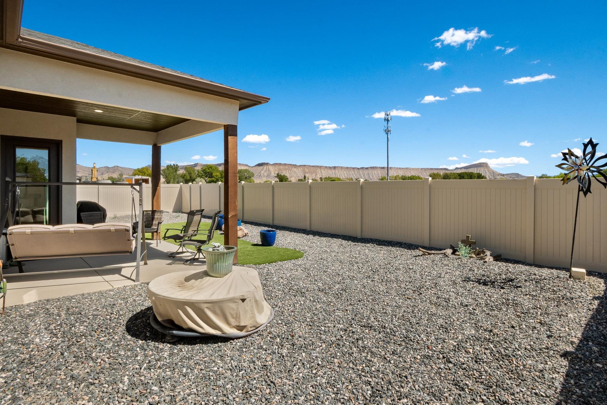 676 Sunset Valley Street Property Photo 25