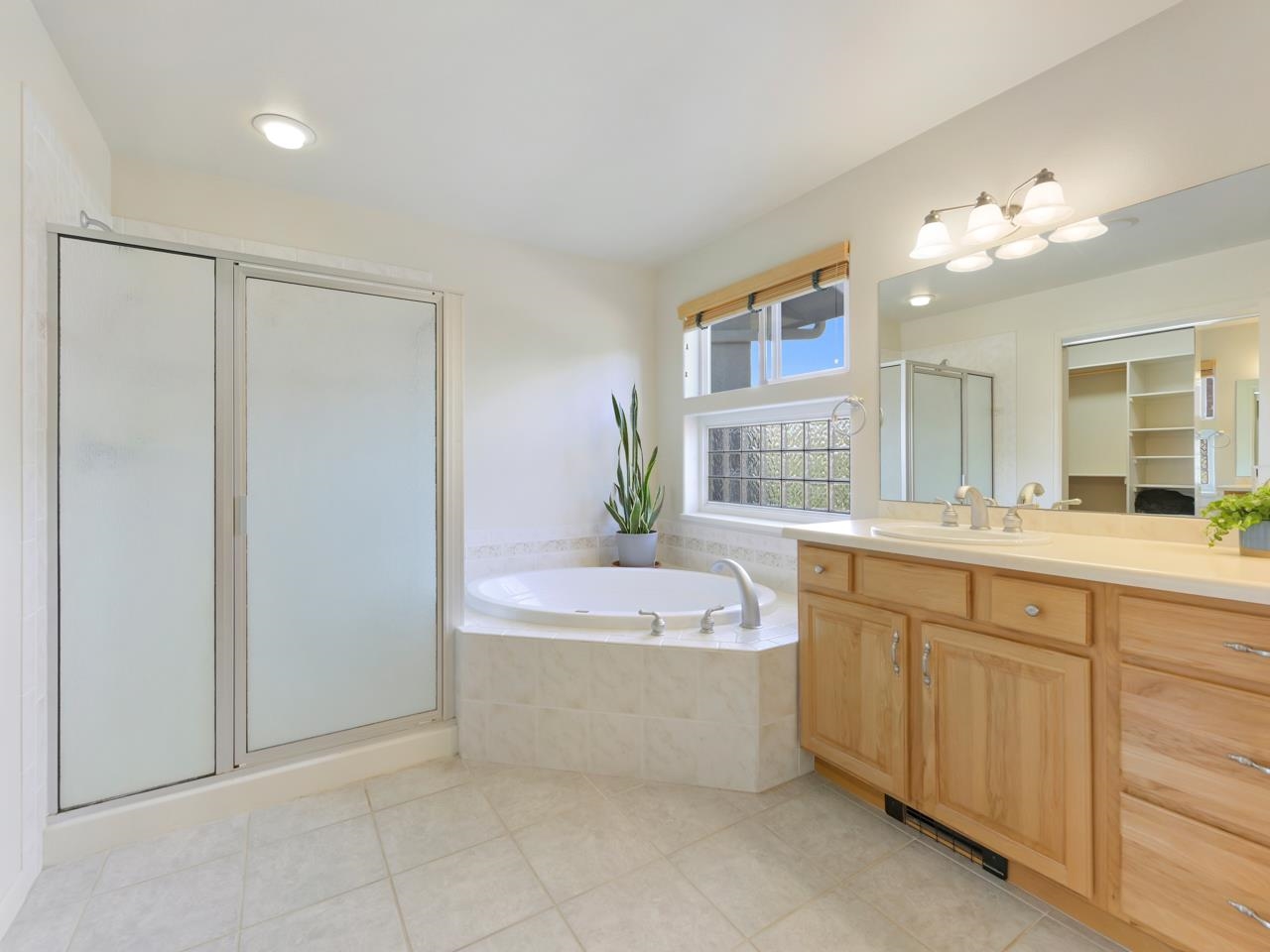 388 Cascada Drive Property Photo 18