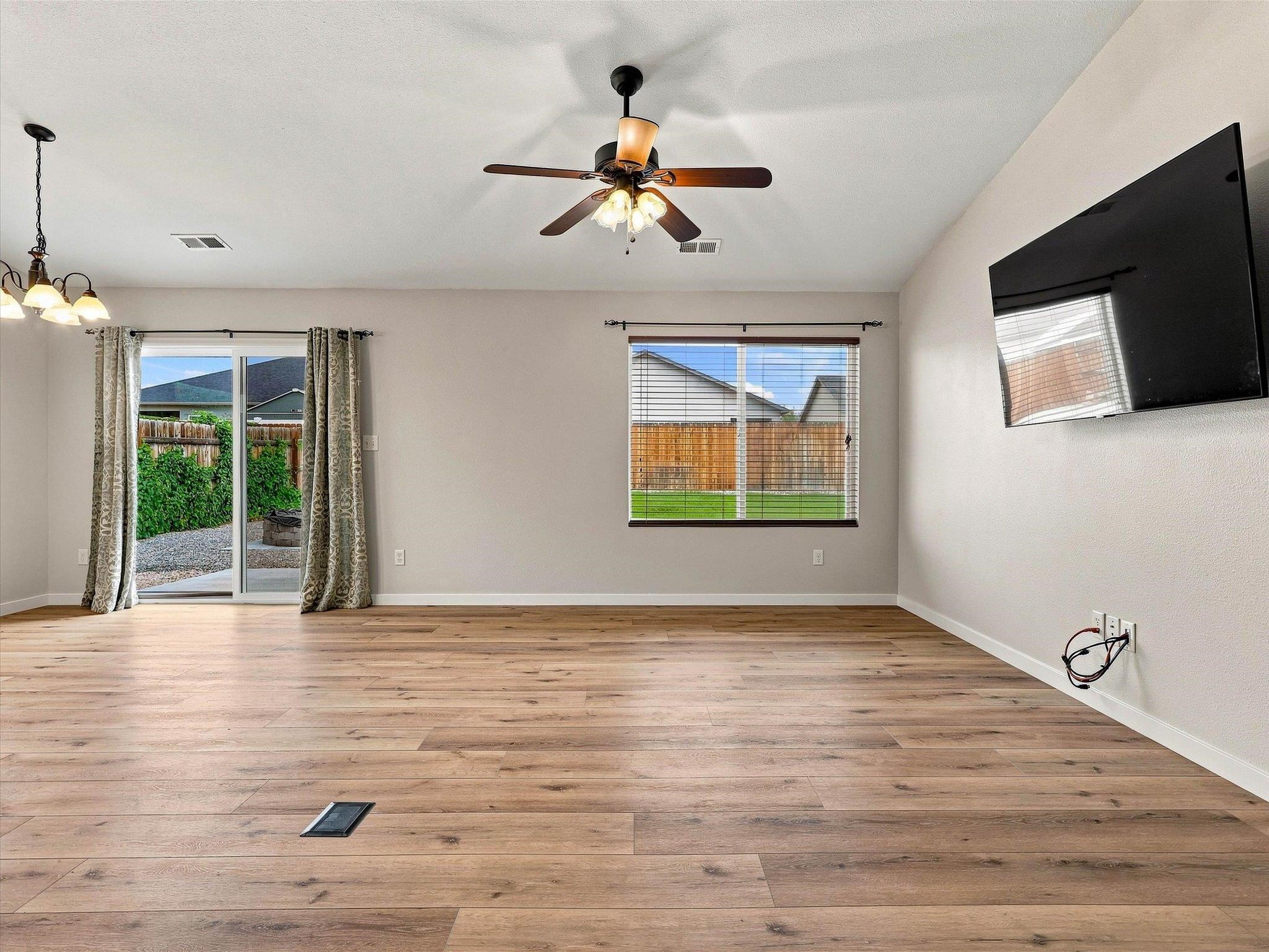 3032 Prickly Pear Drive Property Photo 3