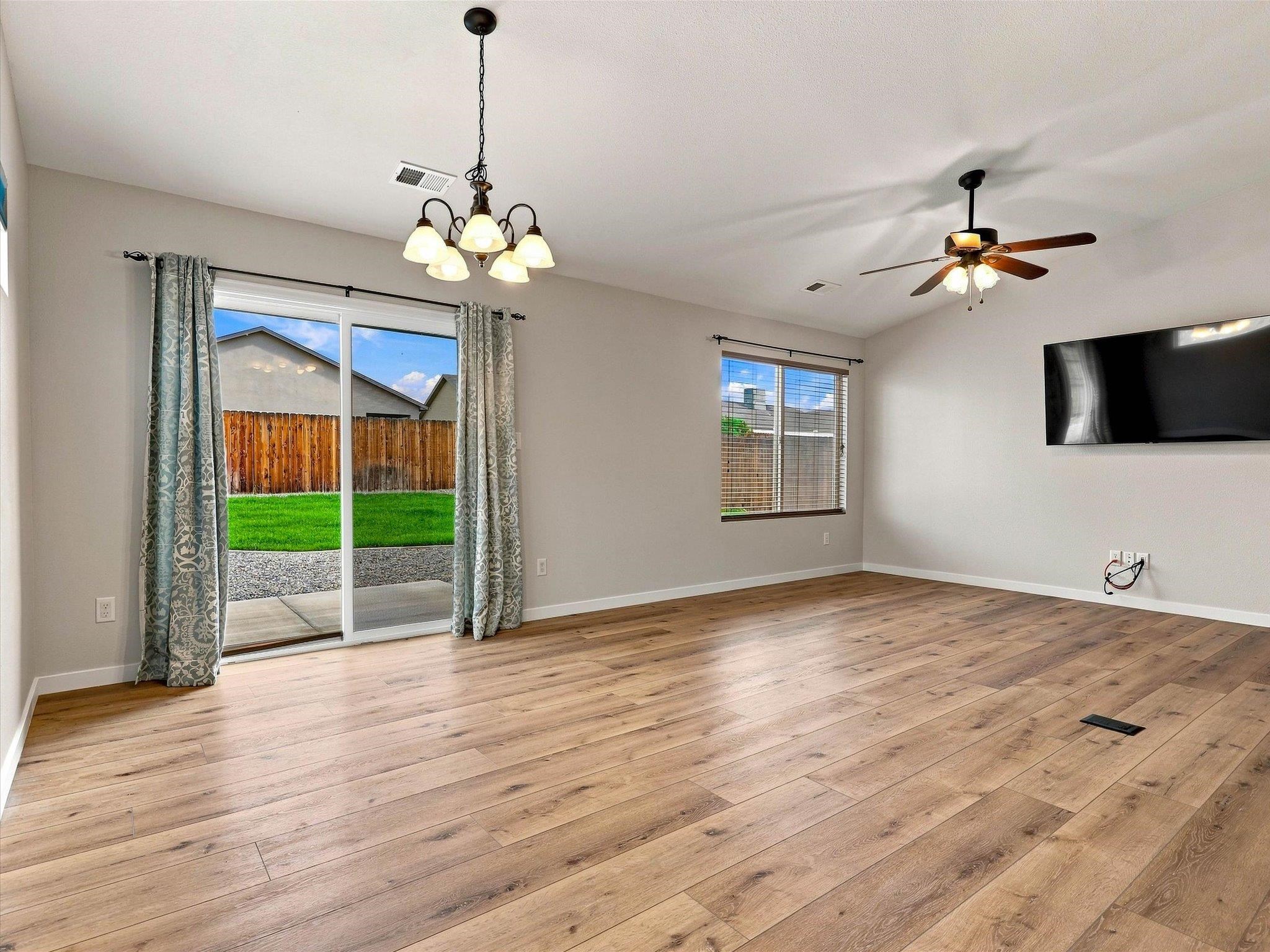 3032 Prickly Pear Drive Property Photo 11