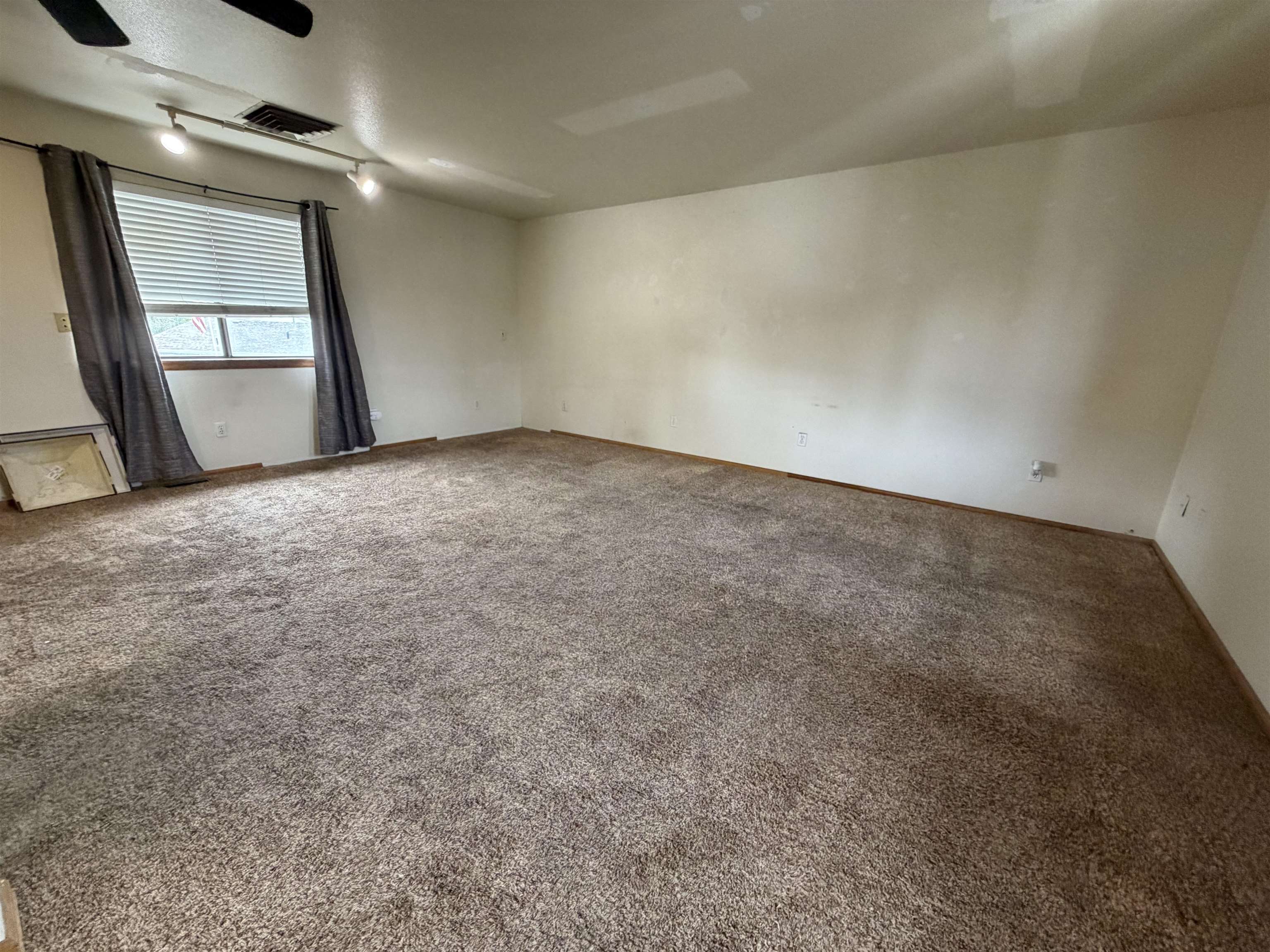 2784 Hartford Court Property Photo 18
