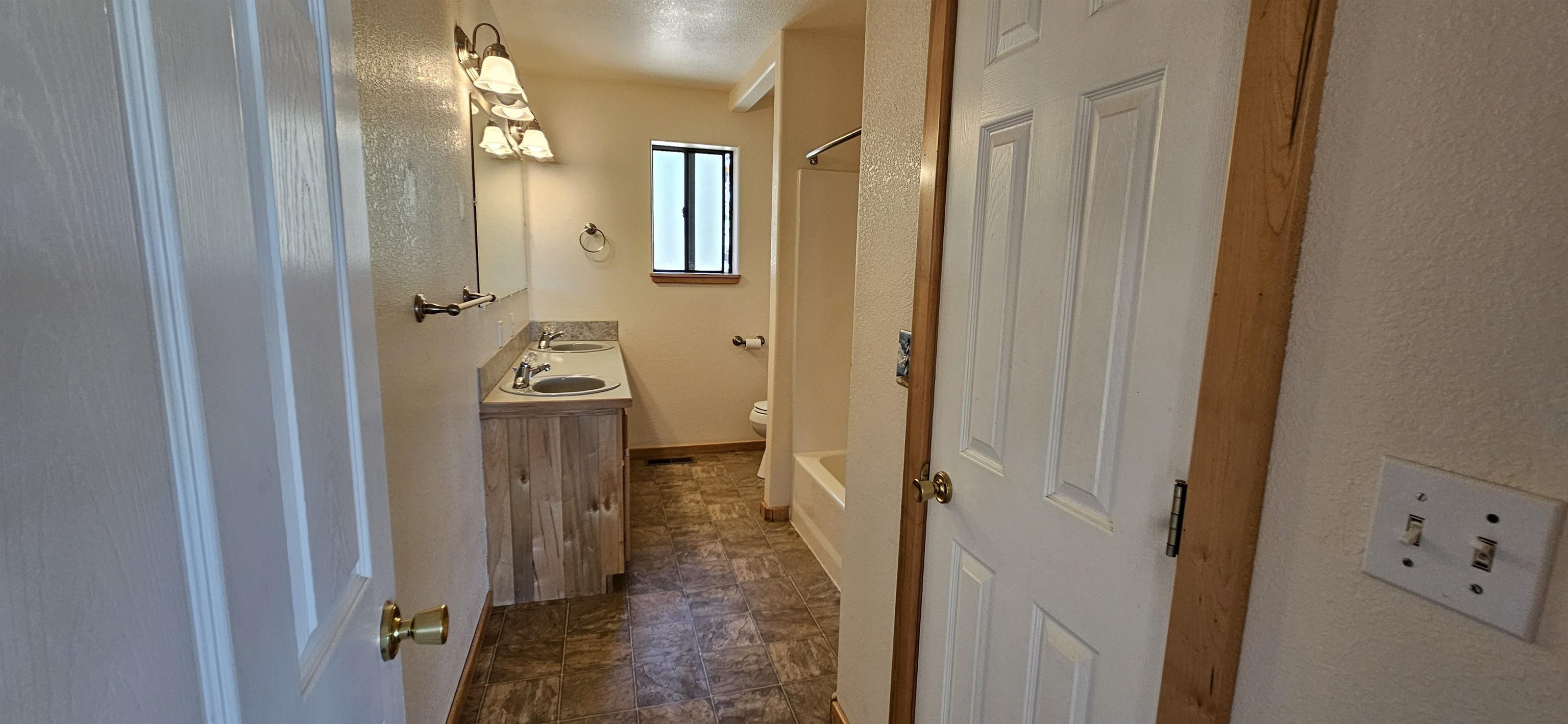251 Greenwood Avenue Property Photo 17